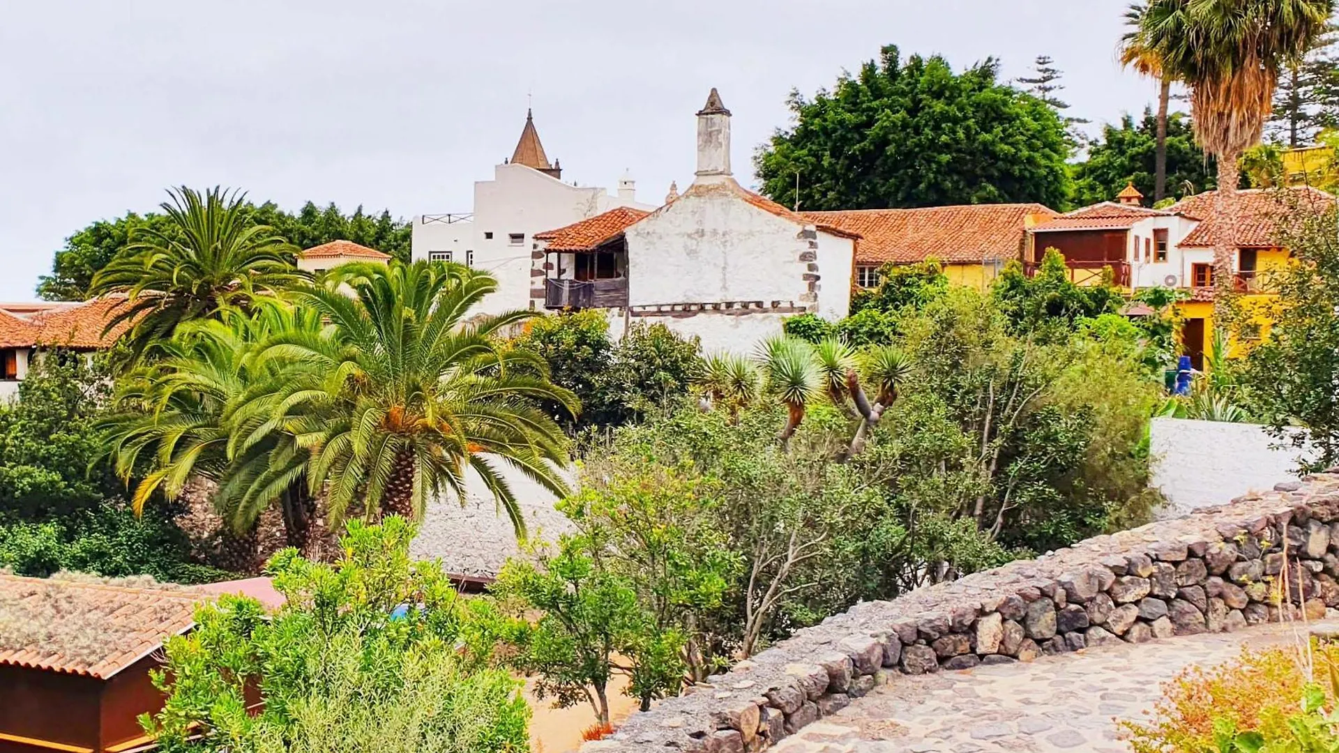 Cozy Izan Drago Apartment In Icod De Los Vinos By Hrtenerife Net 0*,