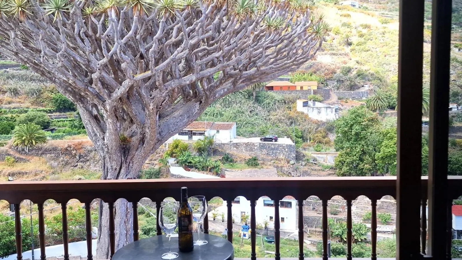Cozy Izan Drago Apartment In Icod De Los Vinos By Hrtenerife Net